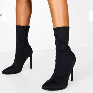 Sock boot heels